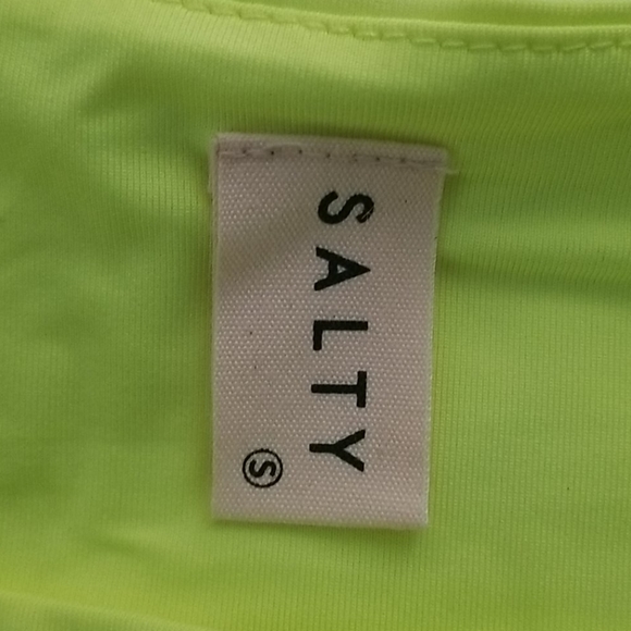 Neon Yellow crop Top - Picture 2 of 4